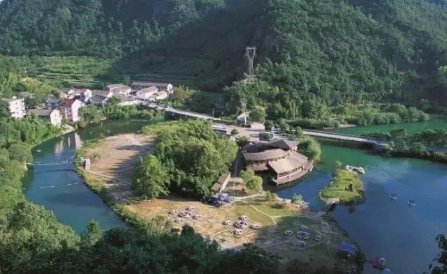 杭州，城市复苏与防控并举的坚韧步伐