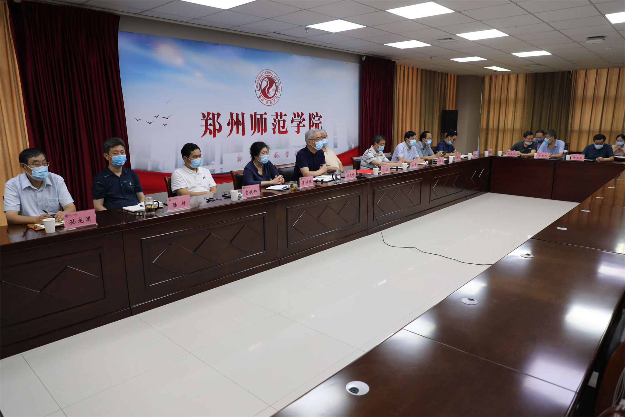 疫情下的郑州师范学院教务管理，挑战、应对与未来展望