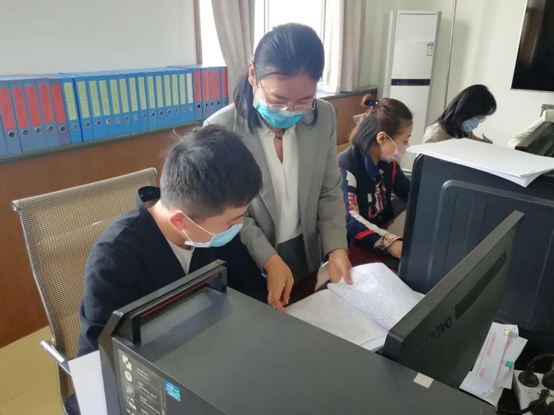 成都封城，疫情下的挑战、应对与希望