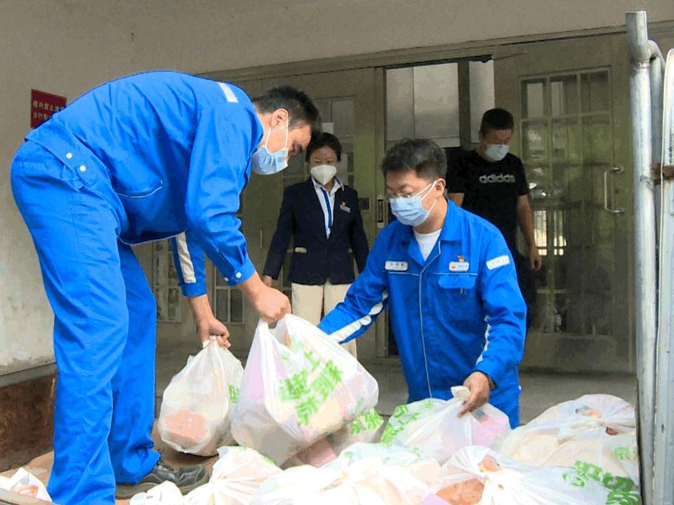 兰州小女孩因疫情不幸离世，悲剧令人痛心