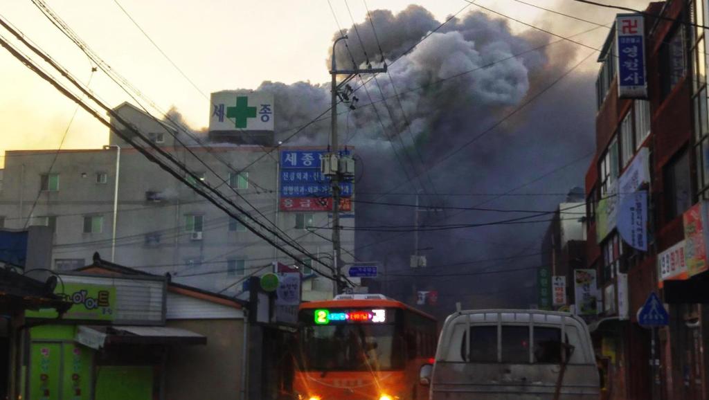 疫情下的兰州大火，城市如何应对突如其来的灾难？