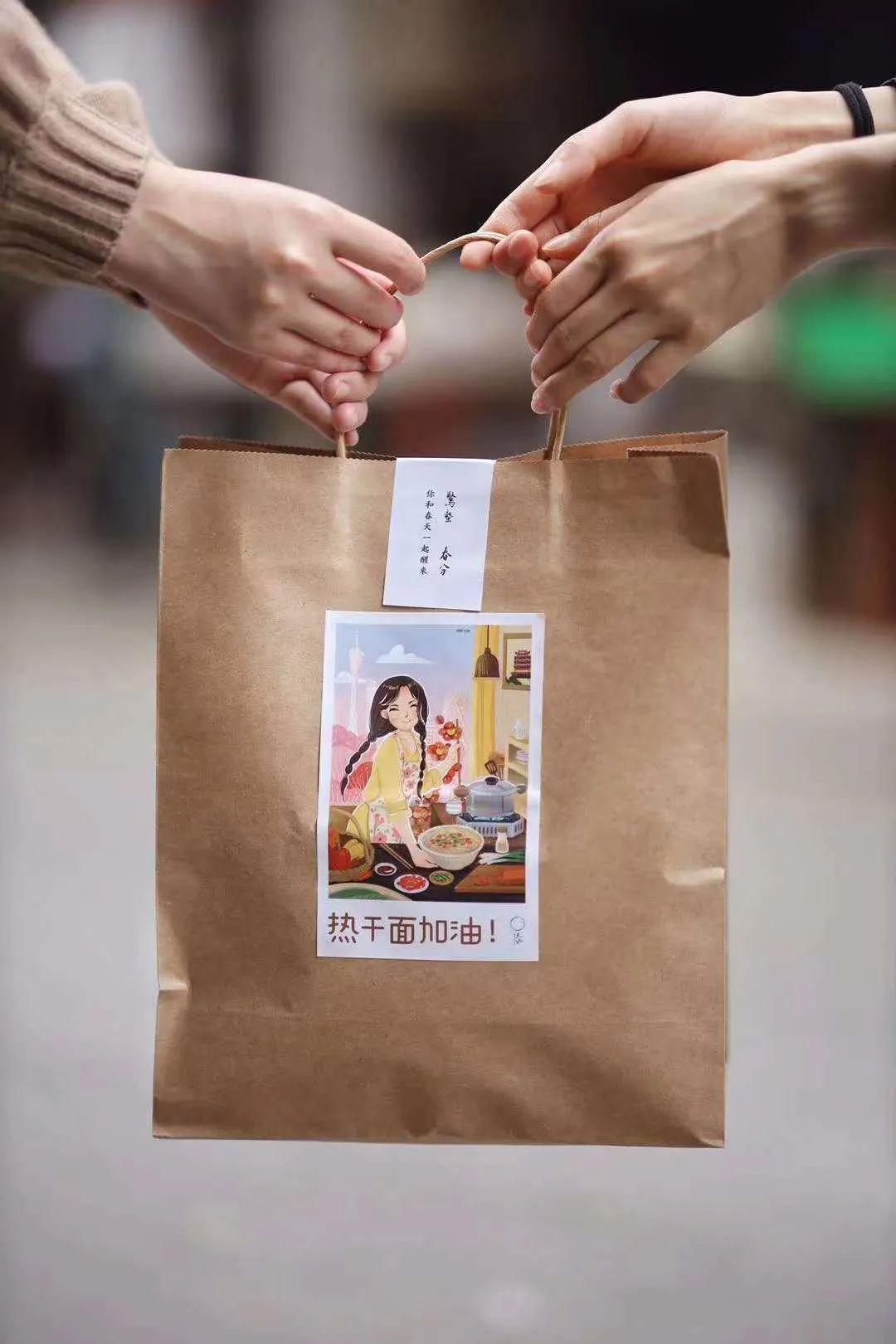 疫情下的乌鲁木齐，封城日期见证城市坚韧