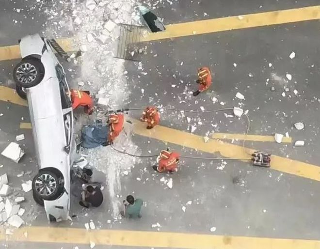 呼和浩特坠楼事件，突如其来的悲剧引发社会反思