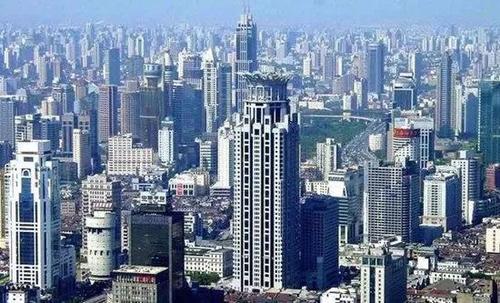 上海与杭州，疫情下的城市应对与复苏之路