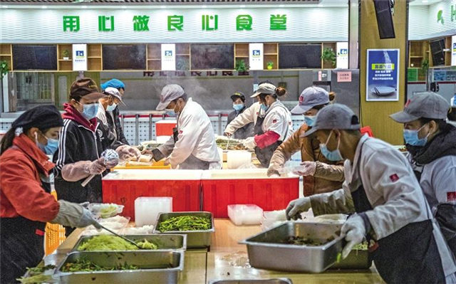哈尔滨抗击疫情，城市坚守与温情