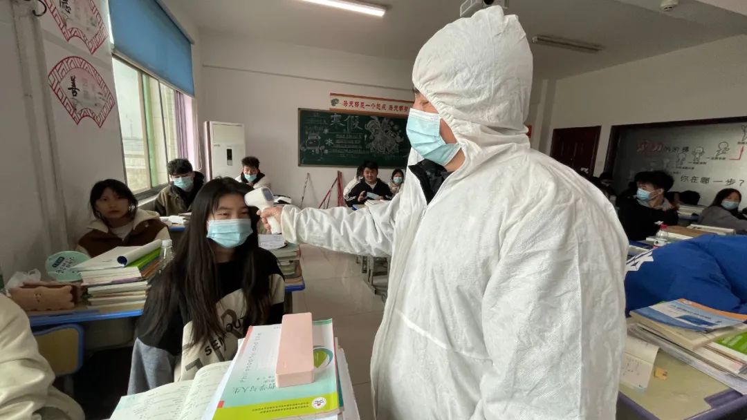 长沙防疫挑战，24日疫情应对