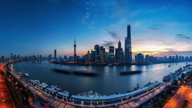 上海精准防控下的城市复苏与挑战