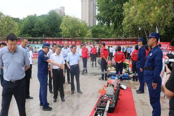 上海精准防控下的城市复苏与挑战
