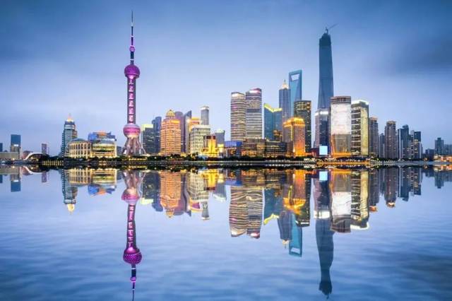 上海精准防控下的城市复苏与挑战