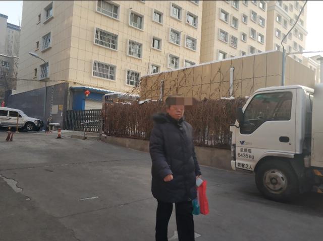 新疆乌鲁木齐，坚决打赢疫情防控阻击战