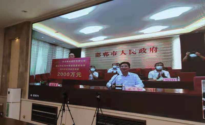 上海与郑州，疫情概况与复苏动态的双线叙事