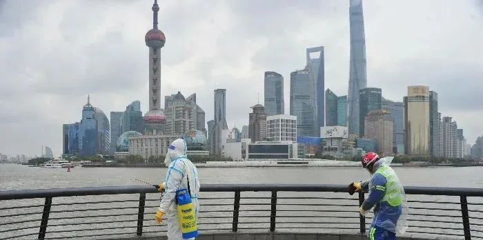 上海与香港，城市间的挑战与应对新冠疫情